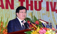 越南政府副总理郑庭勇出席越南都市协会大会