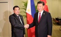 Philippines: President said to follow an independent foreign policy