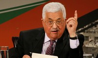 Abbas warns Israel of withdrawing recognition 