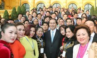 President Tran Dai Quang meets 115 outstanding businesspeople