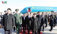 Party leader arrives in Beijing, beginning official visit to China