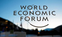 Prime Minister Nguyen Xuan Phuc attends World Economic Forum