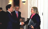 Vietnam pledges favorable condition for US businesses and investors