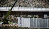 Israel extends the West bank security barrier