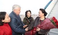 Top Vietnamese legislator meets overseas Vietnamese in Kazarkhstan 