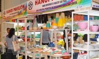 Vietnamese firms attend trade fairs in Hong Kong (China), Canada