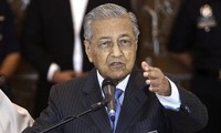 Malaysian Prime Minister calls for review of Trans-Pacific trade pact