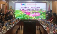VOV continues technical support for Cambodian Radio