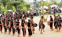 Central Highlands hamlets prepare for Gong Festival