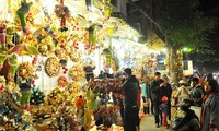 Hanoi celebrates Christmas 2018
