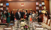Vietnam, Cuba sign educational cooperation agreement