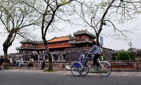 Cyclo tours in Hue ancient city