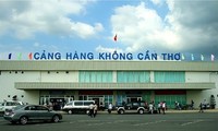 Can Tho airport receives Vietnamese nationals back from UK