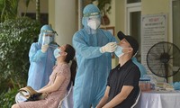 Hanoi conducts massive COVID-19 tests