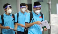 Vietnam football squad returns home for the next game with Australia