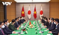 PMs of Vietnam, Japan witness the signing and exchange of 11 documents
