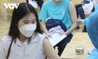Hanoi to vaccinate 14-year-old children Saturday