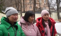 Vietnamese Embassy in Russia provides support to Vietnamese fleeing from Ukraine