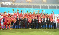 Vietnamese male football team wins gold at SEA Games 31