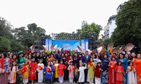 Vietnamese ao dai promoted worldwide