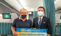 Vietnam Airlines presents lifetime Business-class air pass to coach Park 