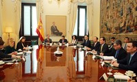 Deputy PM Tran Luu Quang meets President of Spain Congress of Deputies 