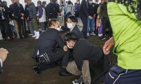 Man throwing smoke bomb at Japanese Prime Minister arrested