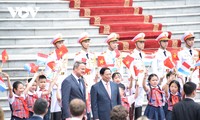 Welcome ceremony for Luxembourg PM in Hanoi