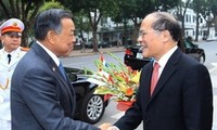 Le président du Sénat thailandais achève sa visite au Vietnam