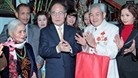 Le Président de l’Assemblée Nationale rend visite aux habitants hanoiens