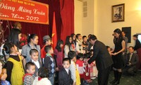 La diaspora vietnamienne accueille le printemps du Dragon 2012