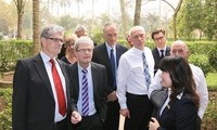 Le président du Parlement danois achève sa visite au Vietnam