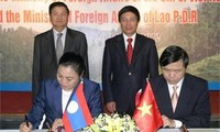 Accord de coopération entre les ministères des AE du Vietnam et du Laos