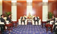 Le vice-Premier ministre laotien en visite dans plusieurs localités vietnamienne
