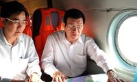Truong Tan Sang en tournée d'inspection des digues maritimes