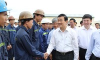 Le président Truong Tan Sang travaille dans la province de Quang Ninh