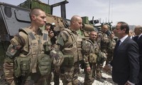 François Hollande en viste surprise en Afghanistan