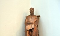 Une statue du président Ho Chi Minh à Milan