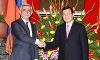 Le président arménien termine sa visite au Vietnam