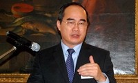 Activités du vice-Premier ministre Nguyen Thien Nhan en Suisse