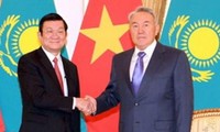 Le président Truong Tân Sang a achevé avec succès sa visite au Kazakhstan