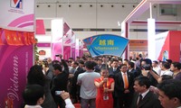 Nguyen Tan Dung à la foire-exposition ASEAN-Chine 
