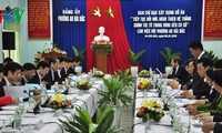 Le président Truong Tân Sang apprécie hautement le système politique à la base