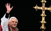 Benoît XVI : la communauté internationale respecte sa décision