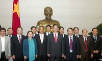 Le PM Nguyen Tan Dung travaille avec la CGT