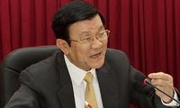 Le président Truong Tan Sang travaille dans la province de Quang Tri