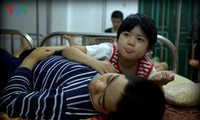 Un jour aux côtés des enfants handicapés du village de Hòa Bình 