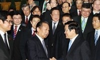 Le président Truong Tân Sang reçoit un responsable japonais