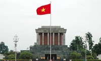 Plus de 74.000 personnes ont visité le mausolée du président Ho Chi Minh