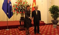 La présidente de la Chambre basse australienne Anna Burke au Vietnam